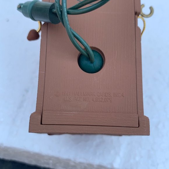 Santa's Hot Line Hallmark Magic Christmas Ornament - 1991 - Picture 10 of 12